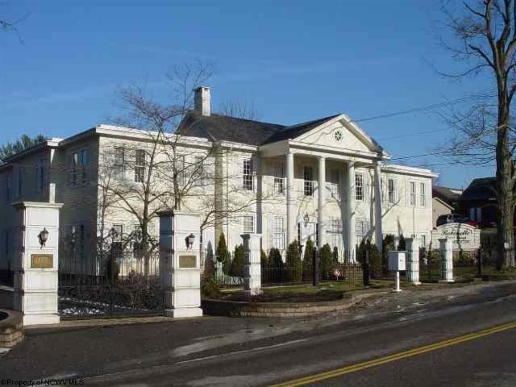 The Lake Manor Bed & Breakfast Morgantown Exterior photo